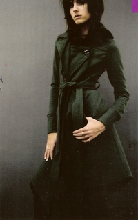 Mc_fw06_long_sleeve_oliver_belted_trench