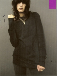 Mc_fw06_longsleeve_harvey_crew_neck_pull